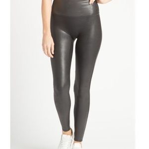 Spanx Faux Leather Legging size medium.
